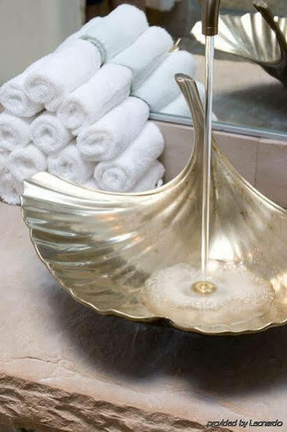 Hotel The Hacienda &