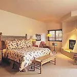 The Hacienda & 5*
