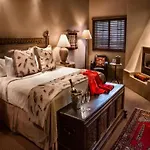Hotel The Hacienda &