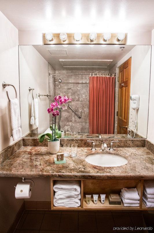 Hotel The Hacienda &