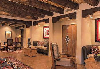 Hotel The Hacienda &